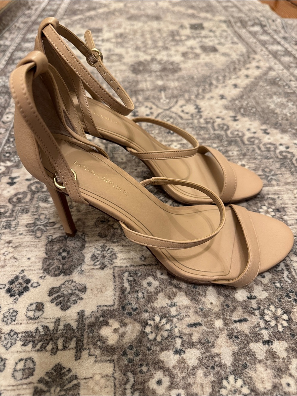 Banana Republic Nude Strappy leather High Heel Sandals